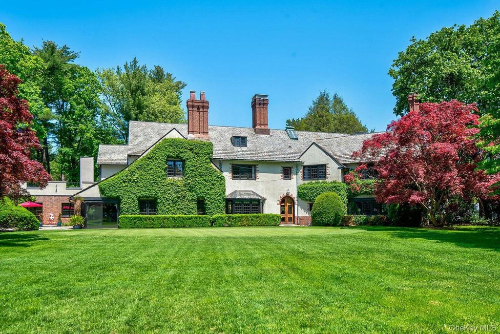 Photo of 95 Piping Rock Road, Locust Valley, NY 11560 (MLS # 973001)