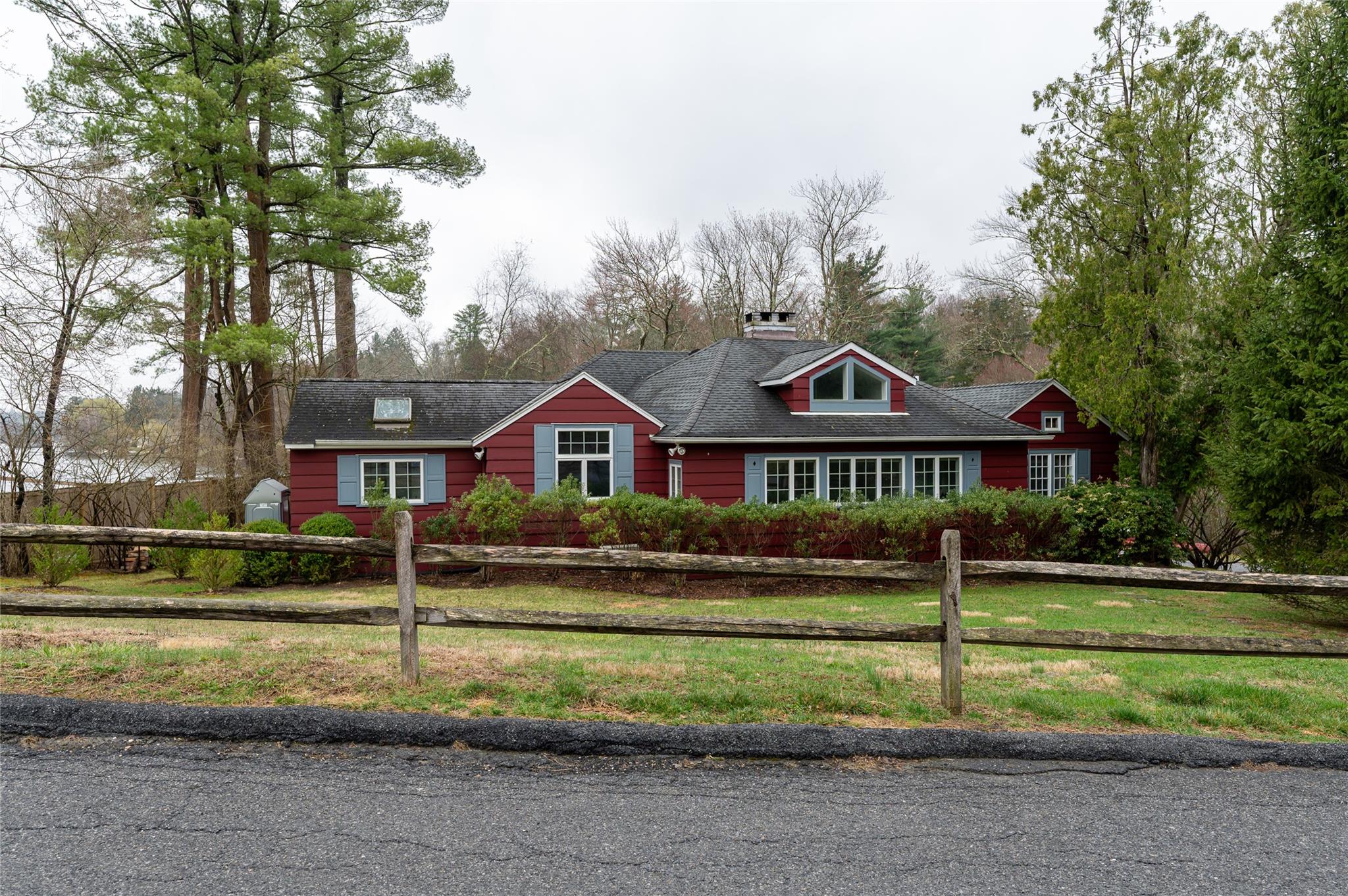 24 Indian Lane, South Salem, New York image 30