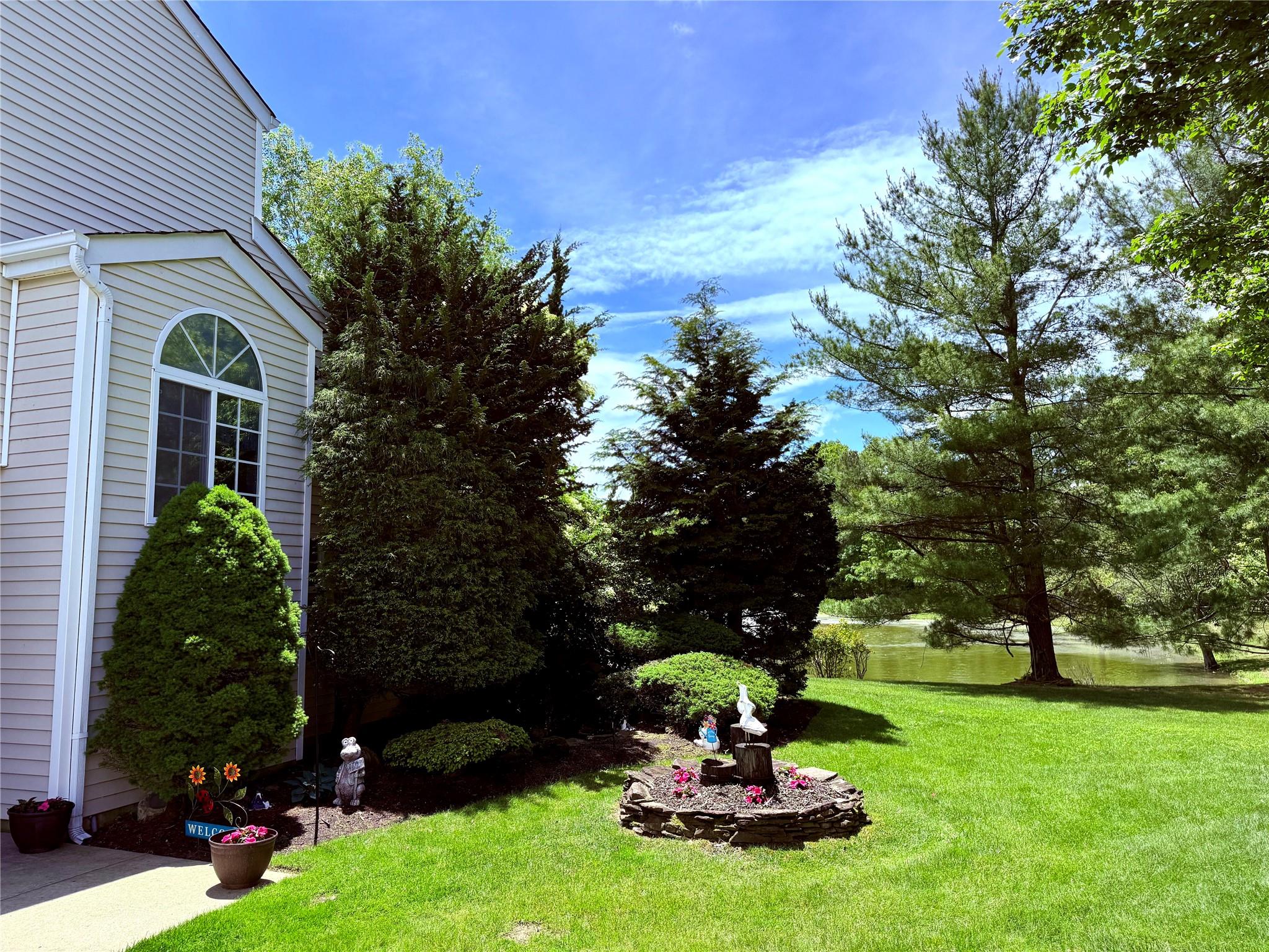 186 Gothic Circle, Manorville, New York image 6