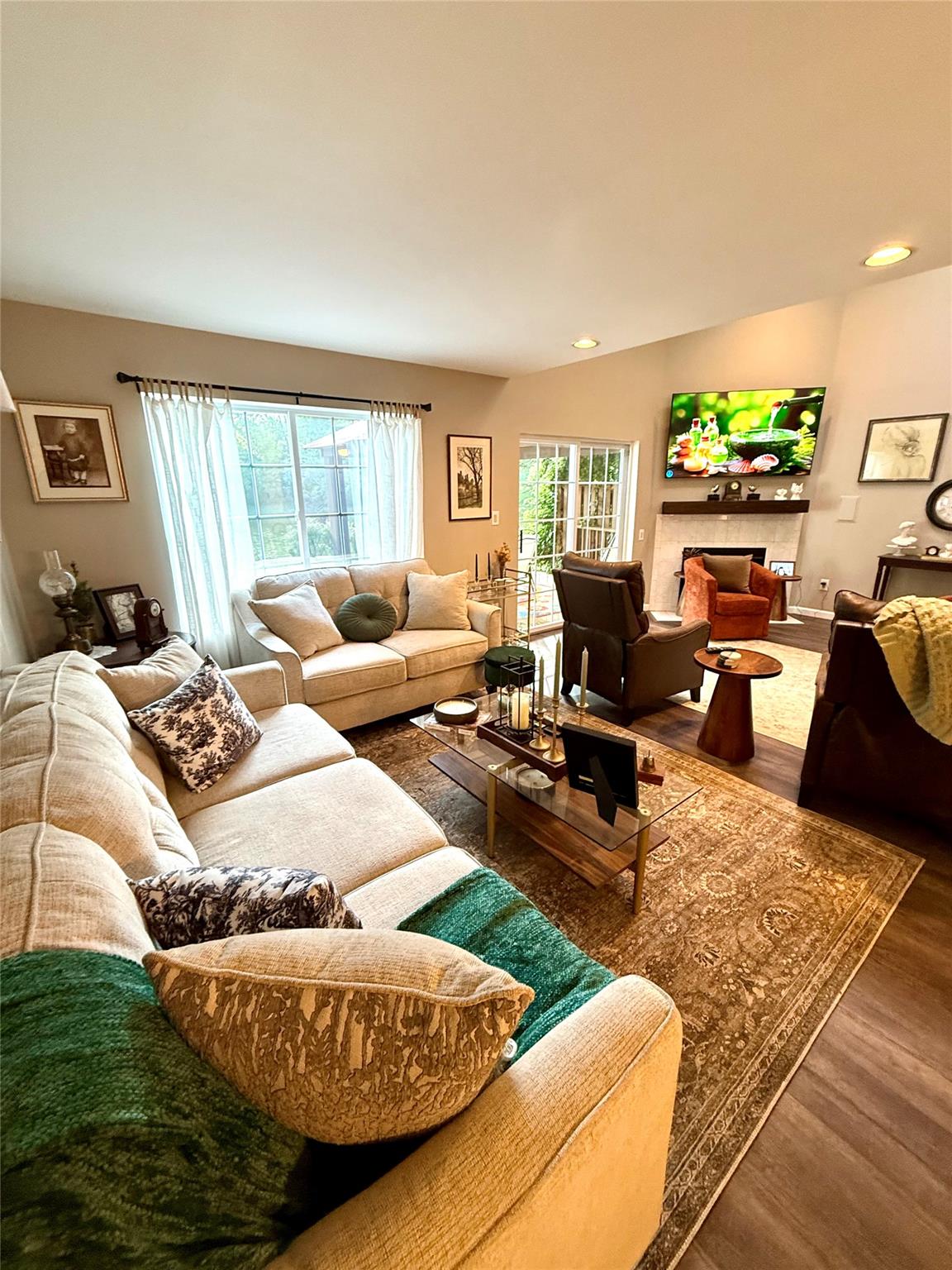 186 Gothic Circle, Manorville, New York image 17