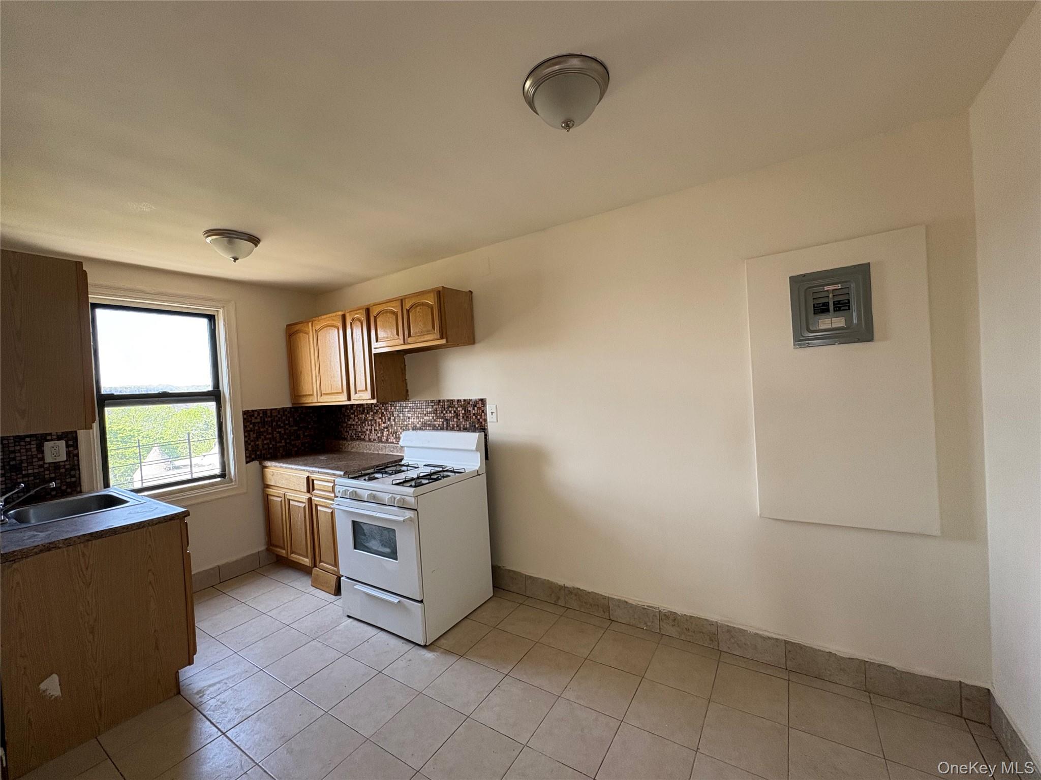 30 Locust Hill Avenue 7L