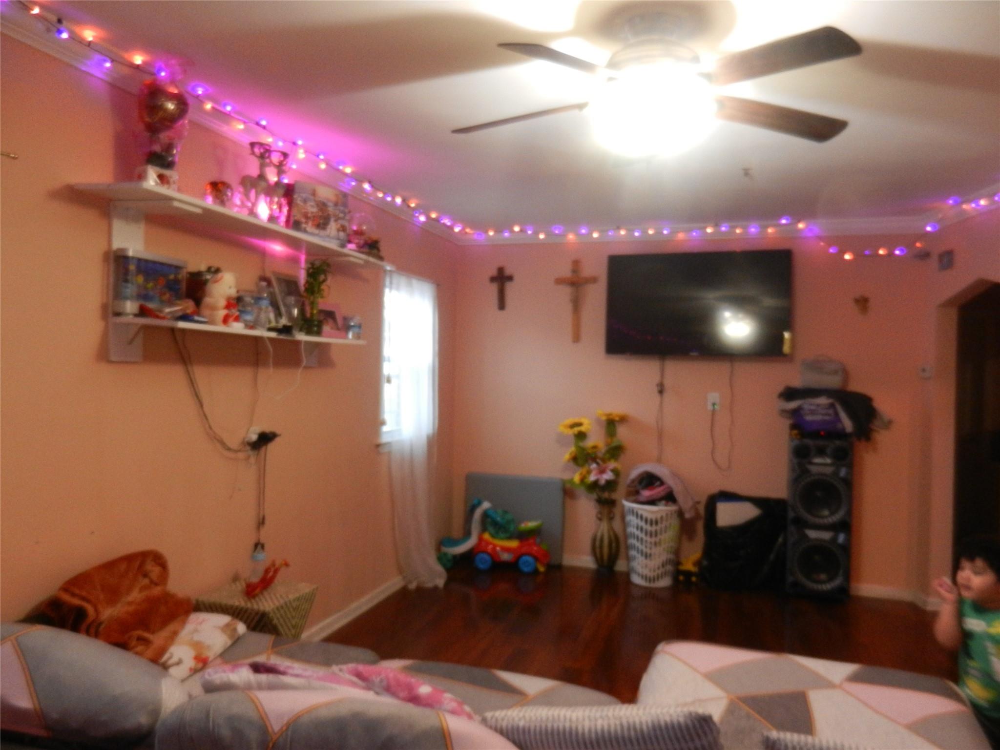 76 E Marshall Street, Hempstead, New York image 10