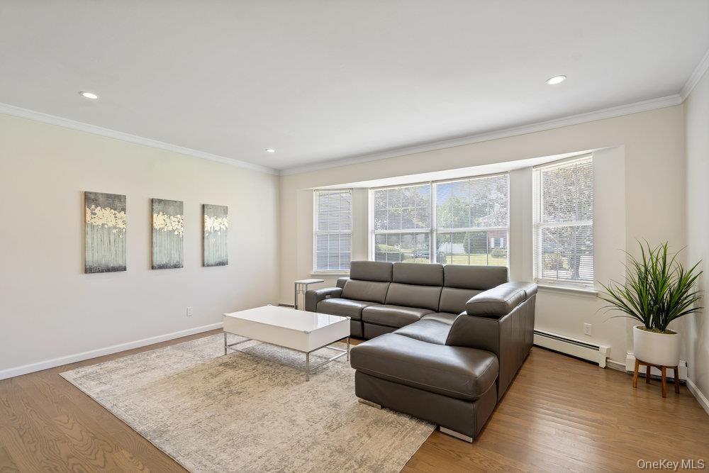 12 Aron Drive