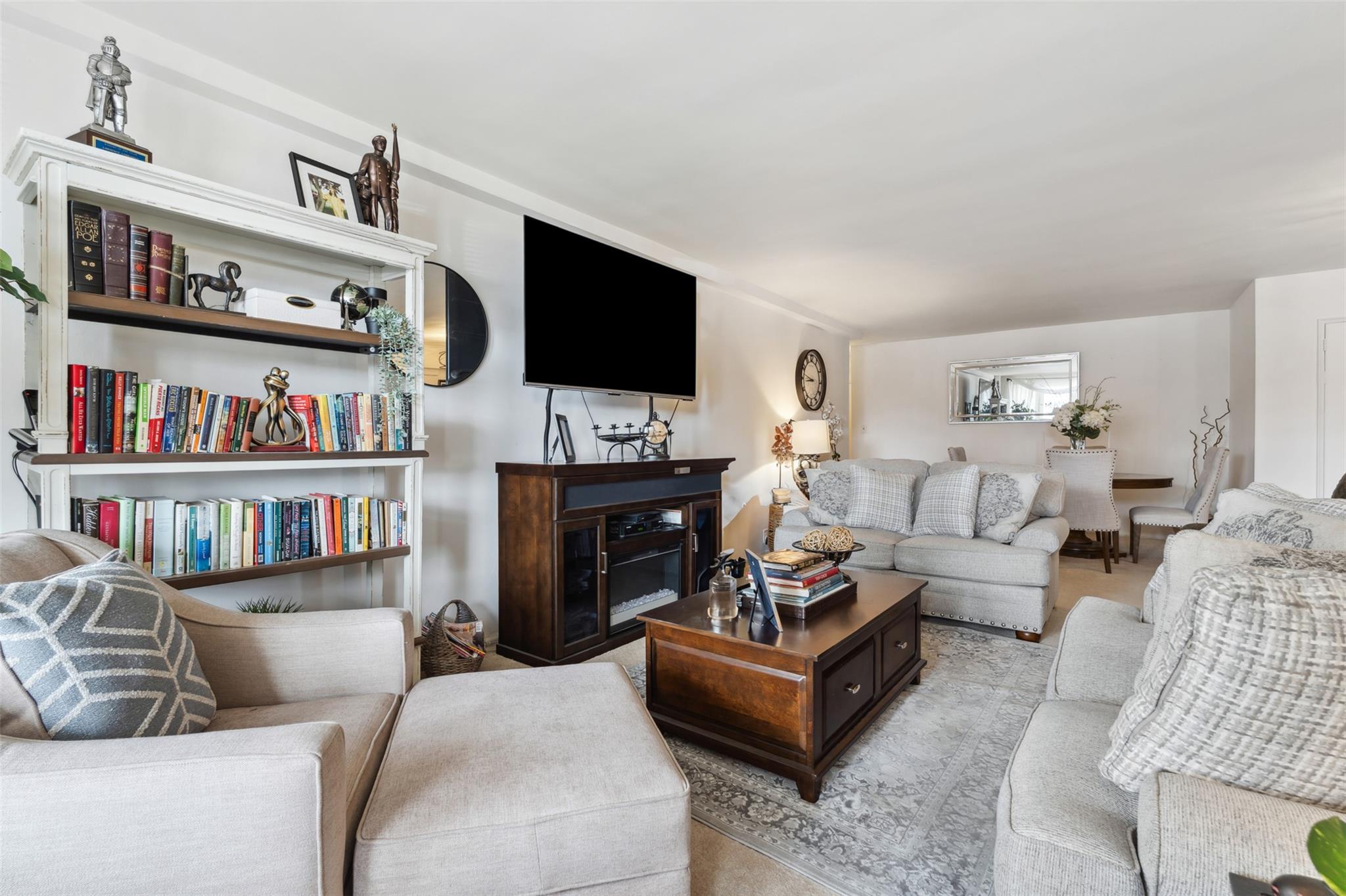 60 Hempstead Avenue #1E, Lynbrook, New York image 1