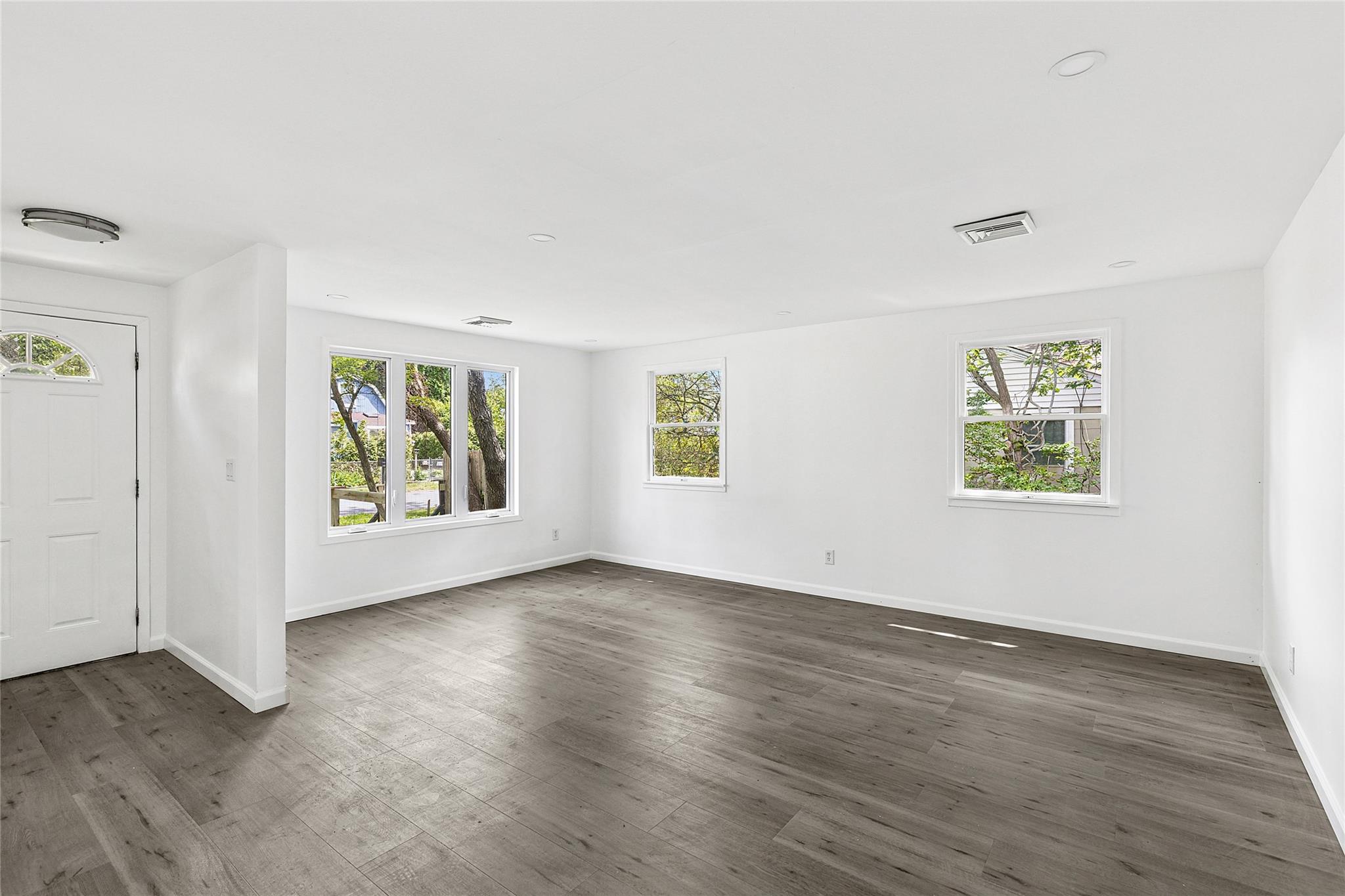 46 Saint George Drive, Shirley, New York image 6