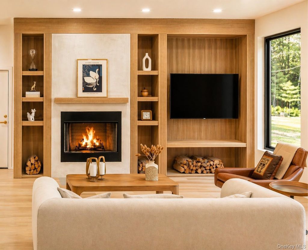 Photo of 233 Goldsmith Road, Jeffersonville, NY 12748 (MLS # 988661)