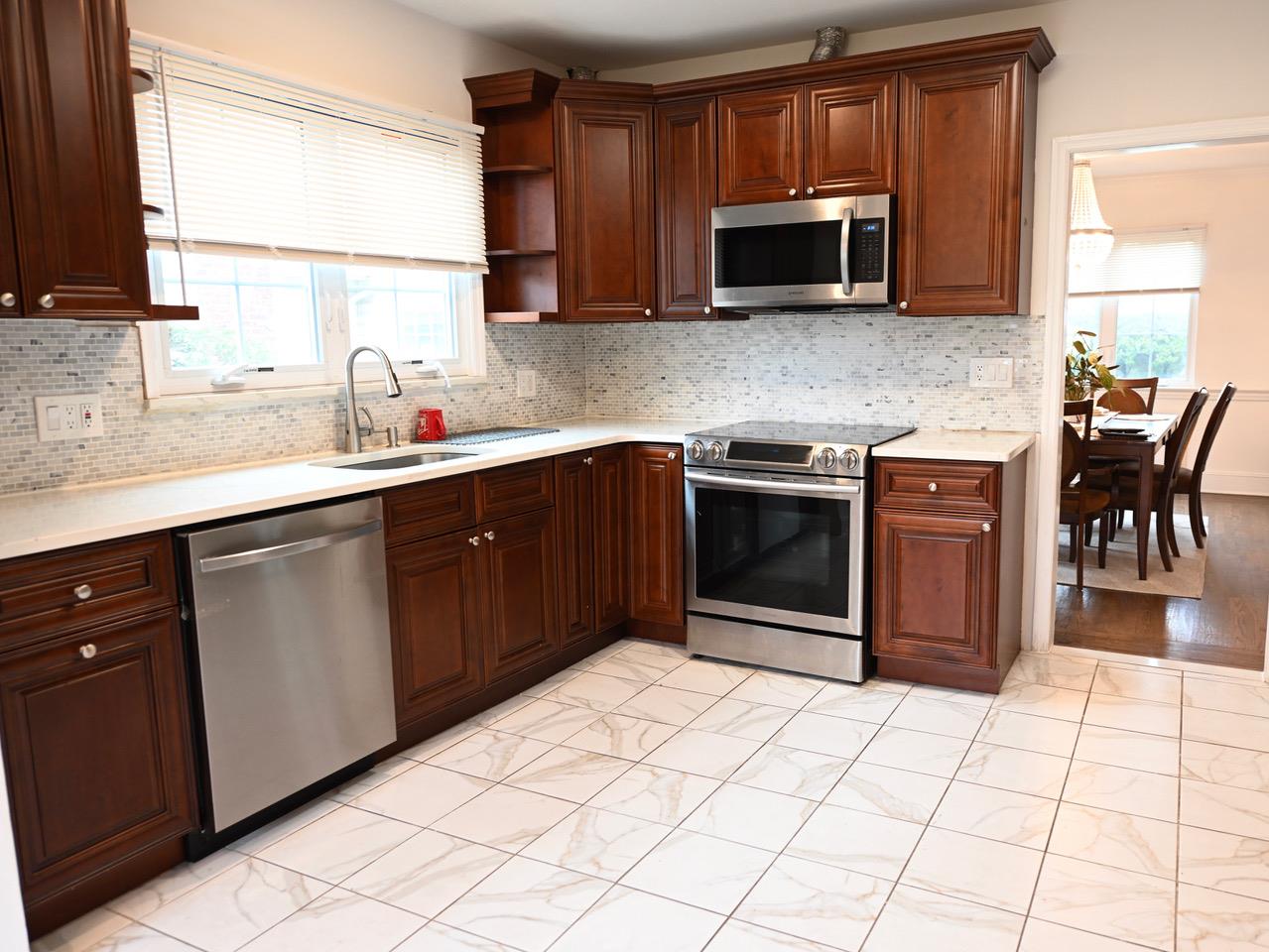 421 N Long Beach Road, Rockville Centre, New York image 6