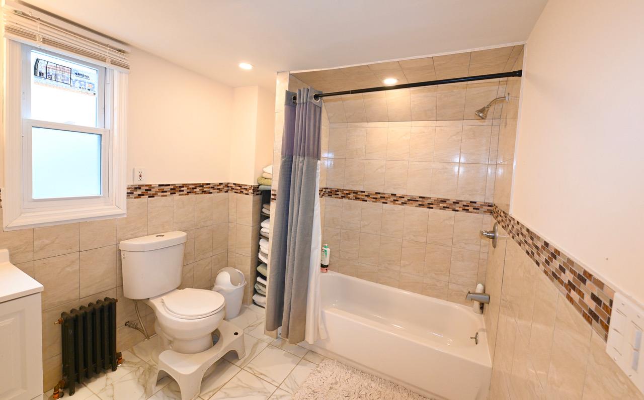 421 N Long Beach Road, Rockville Centre, New York image 22