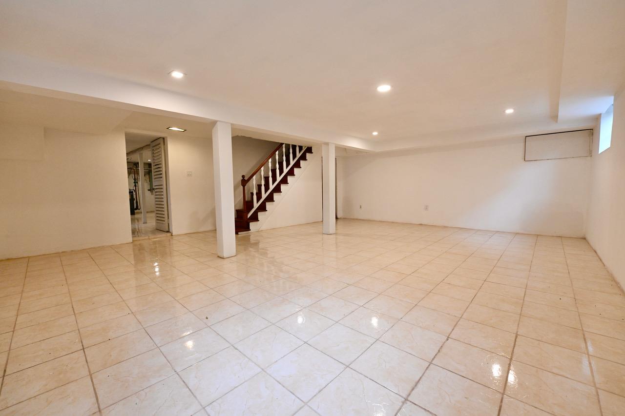 421 N Long Beach Road, Rockville Centre, New York image 34