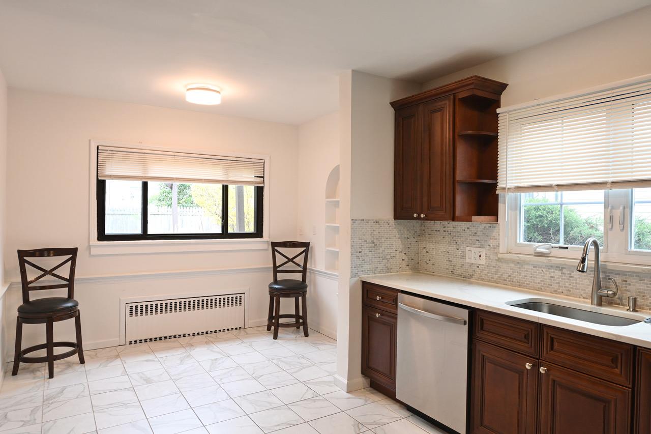 421 N Long Beach Road, Rockville Centre, New York image 7