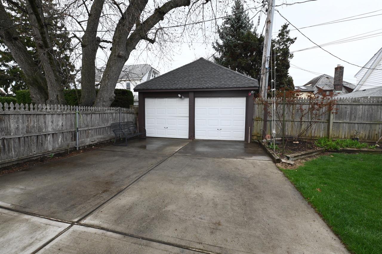 421 N Long Beach Road, Rockville Centre, New York image 4