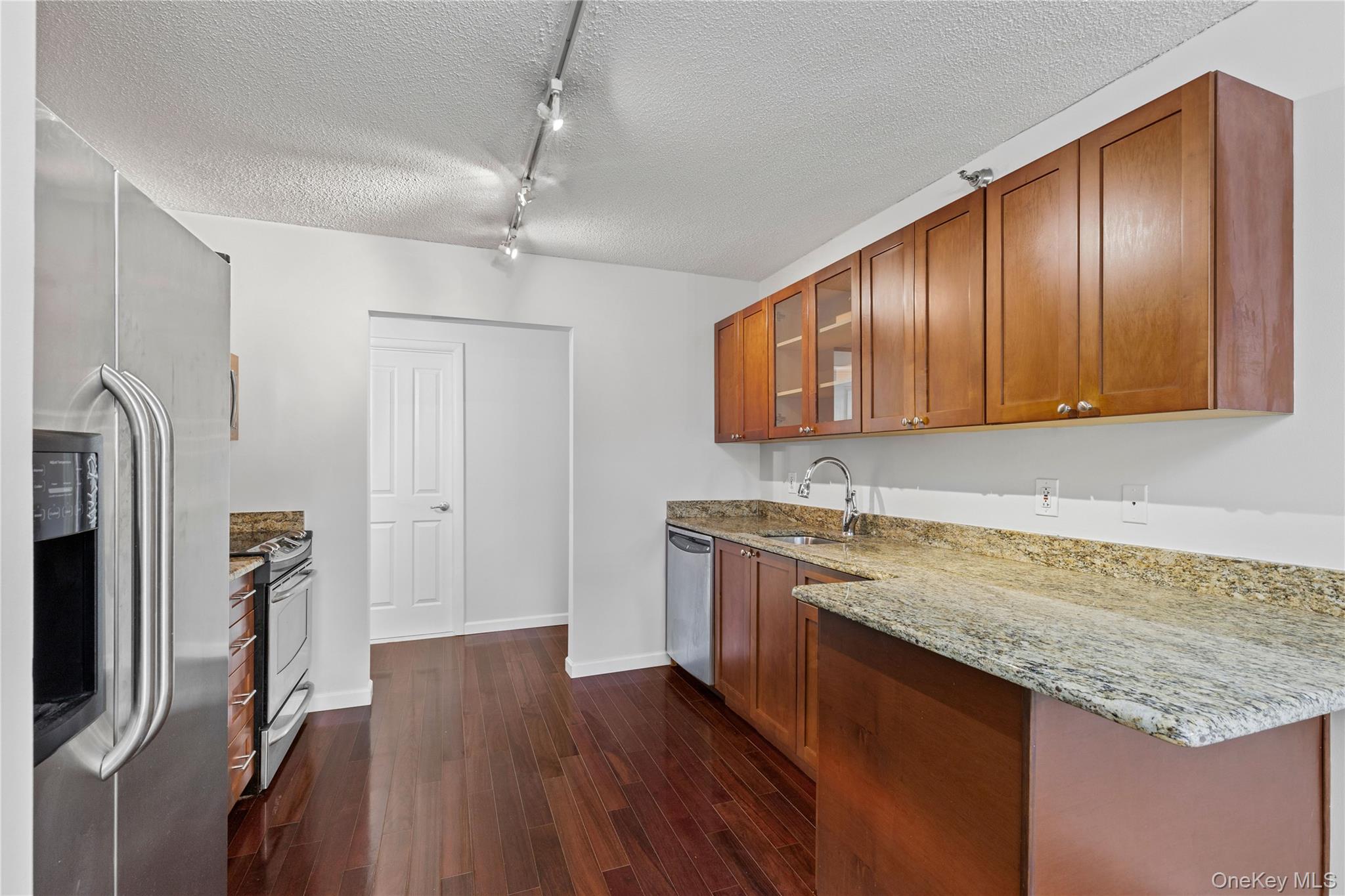 302 Church Street 1H
