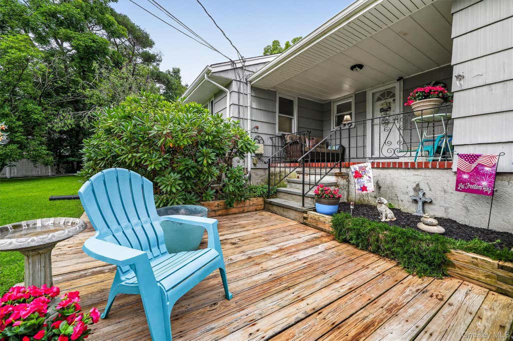 Photo of 11 Lorraine Court, New City, NY 10956 (MLS # 1036066)