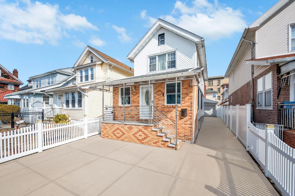11115 117th Street, South Ozone Park, New York image 3