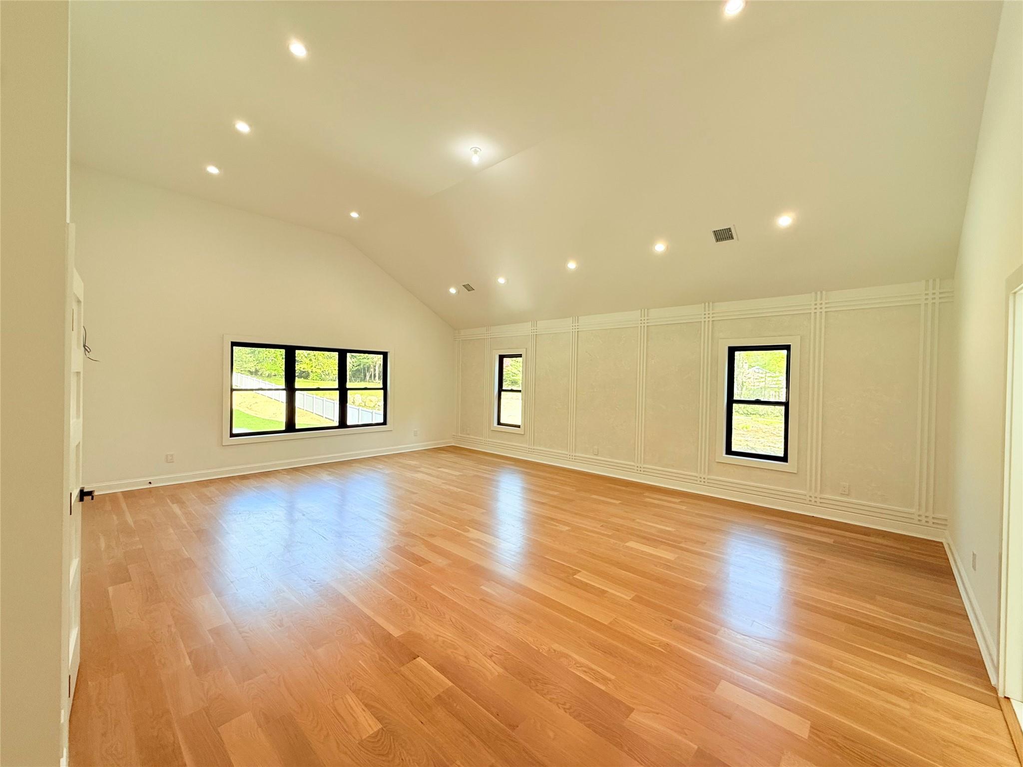 412 Mill River Road, Oyster Bay, New York image 35