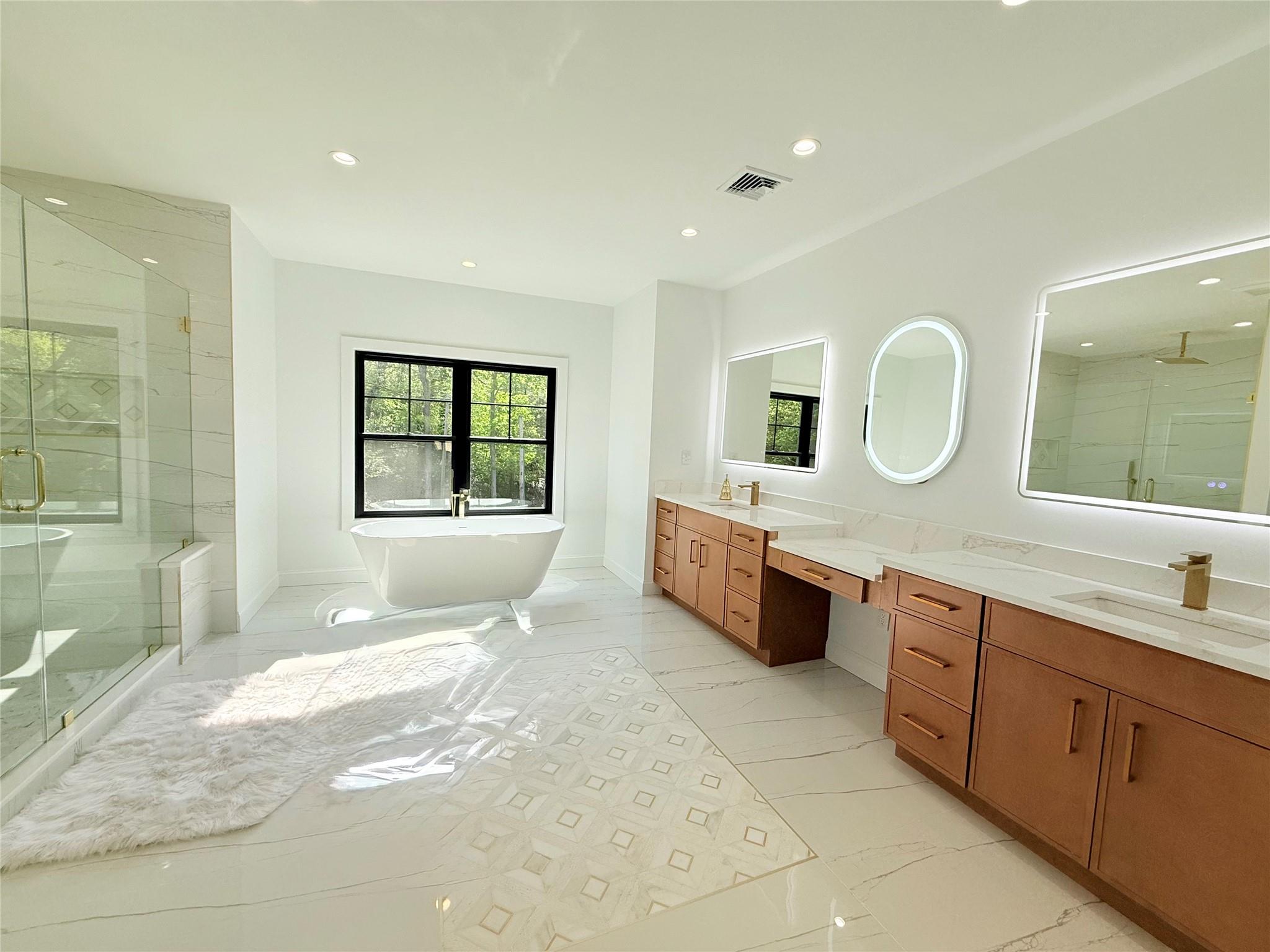 412 Mill River Road, Oyster Bay, New York image 30