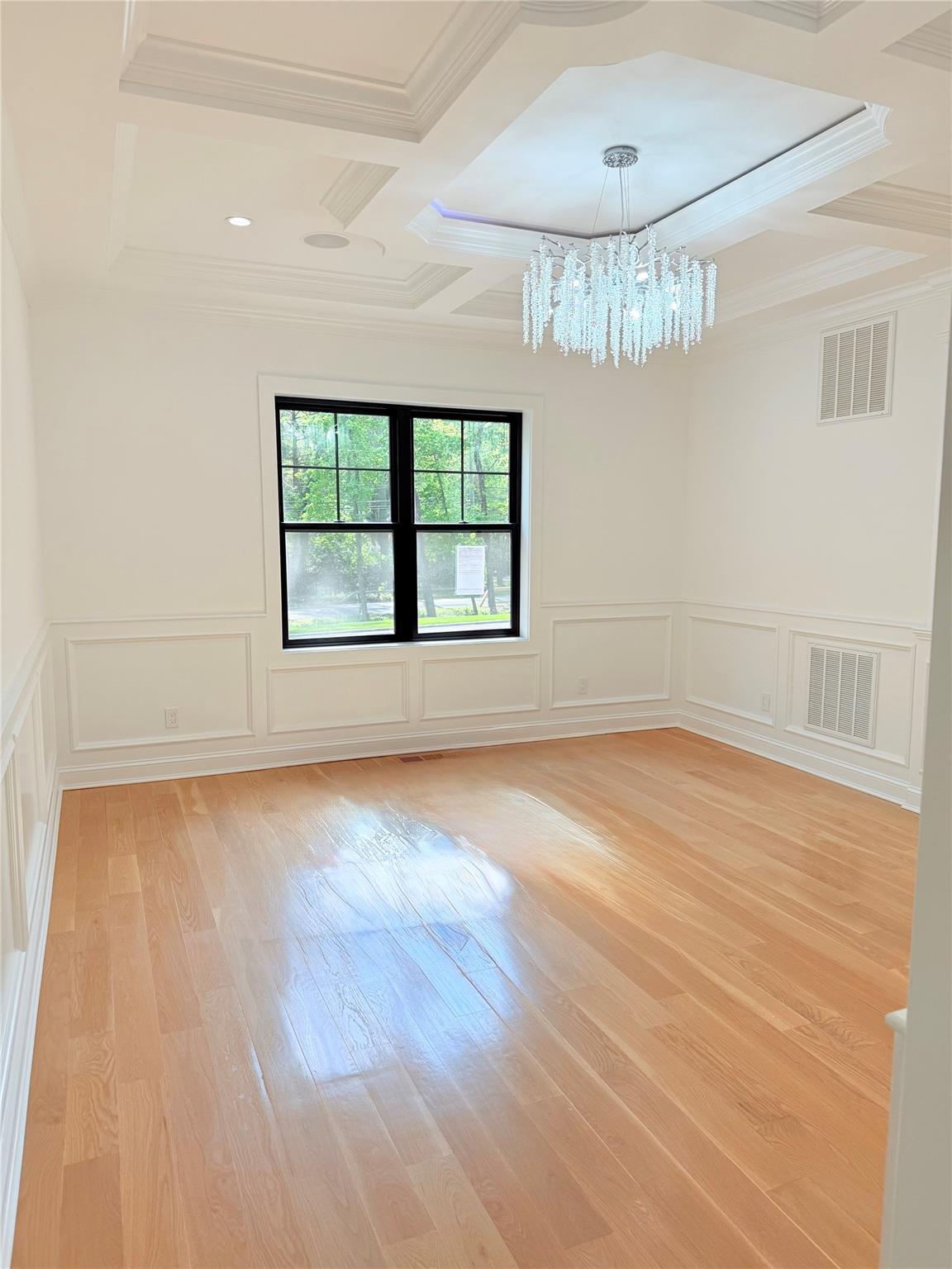 412 Mill River Road, Oyster Bay, New York image 26