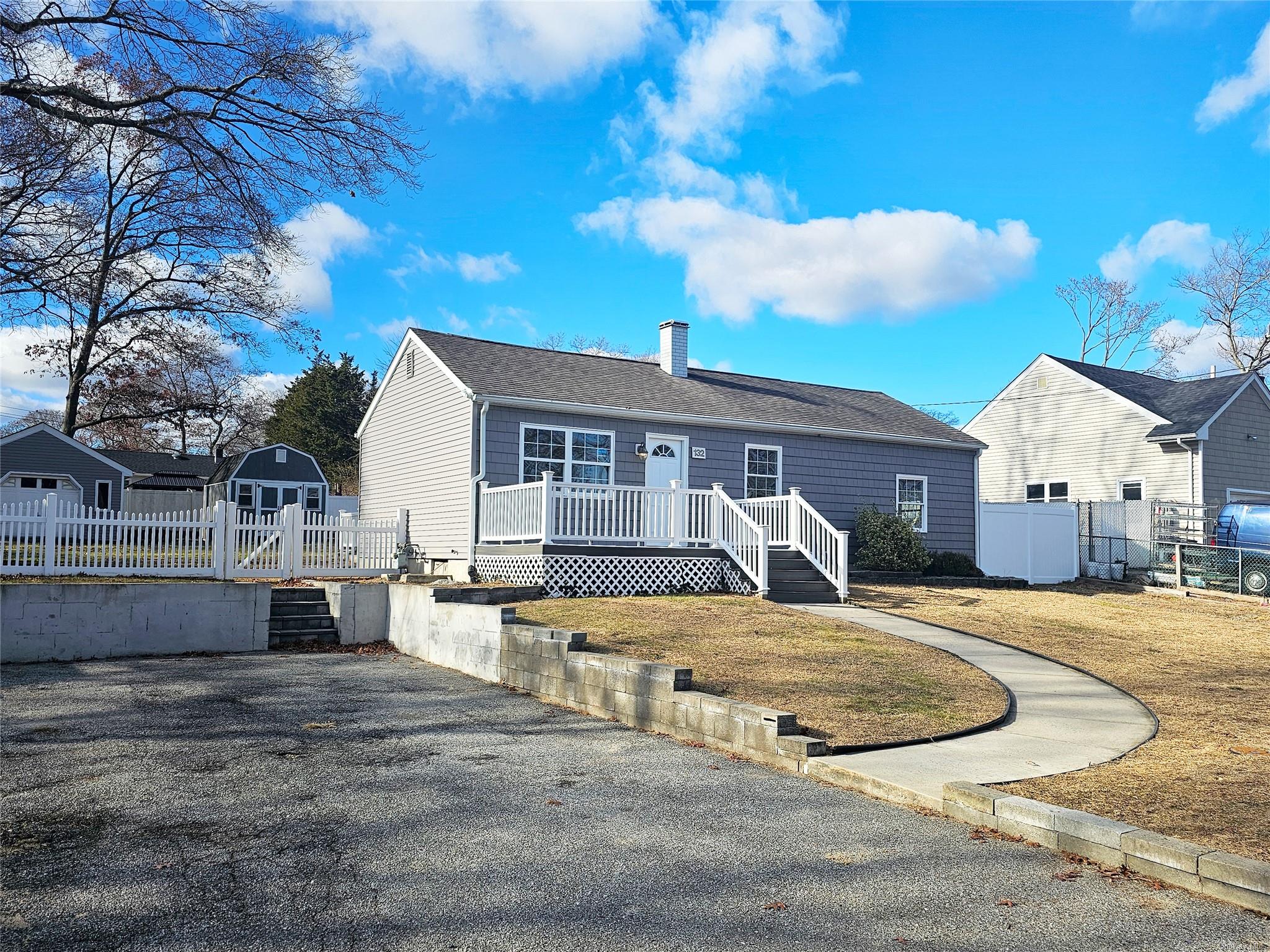 132 Pleasure Avenue, Ronkonkoma, New York image 2