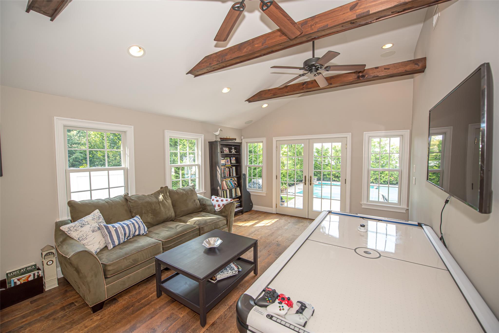 184 Dorothy Road, West Islip, New York image 8