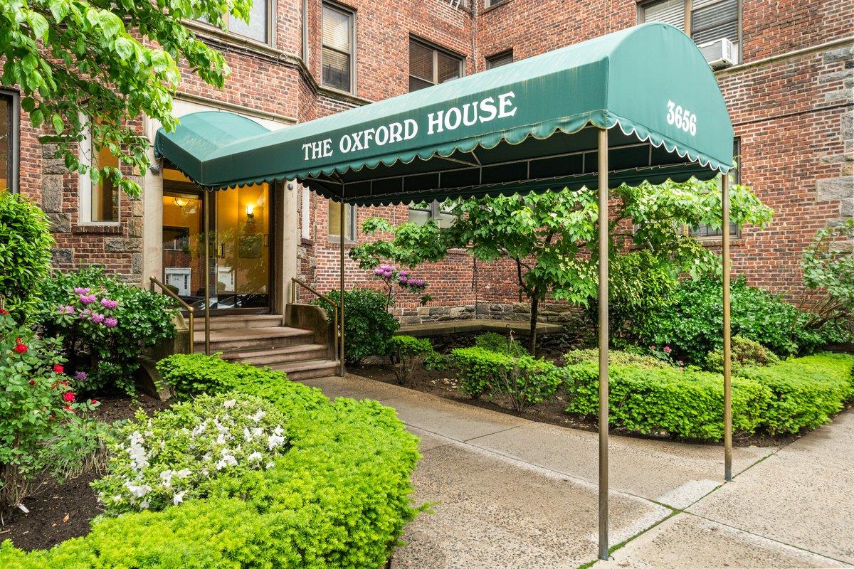 Johnson Avenue 4G, Bronx, New York - 1 Bedrooms  
1 Bathrooms  
4 Rooms - 