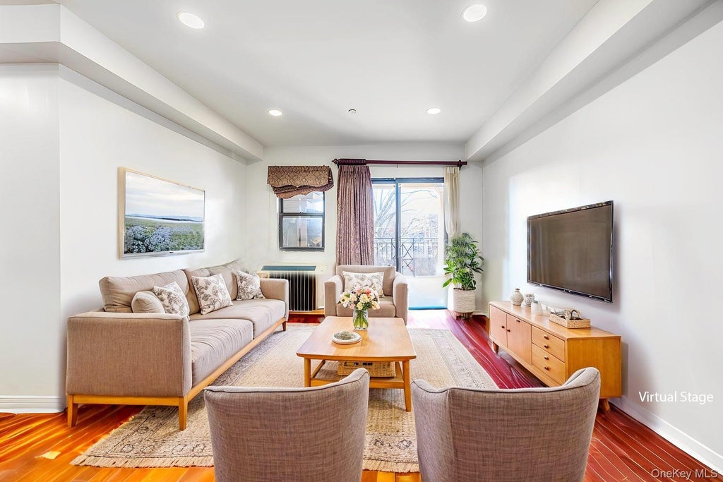 Photo of 71-19 162 Street #3D, Fresh Meadows, NY 11365 (MLS # 1027656)