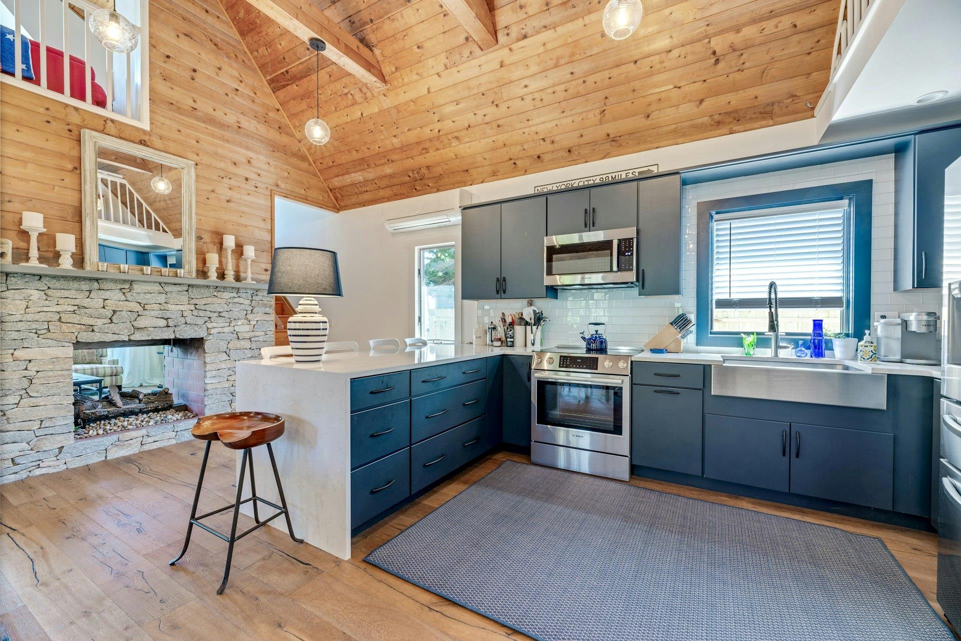 Rental Property at Mill Lane, Peconic, Hamptons, NY - Bedrooms: 3 
Bathrooms: 2  - $70,000 MO.