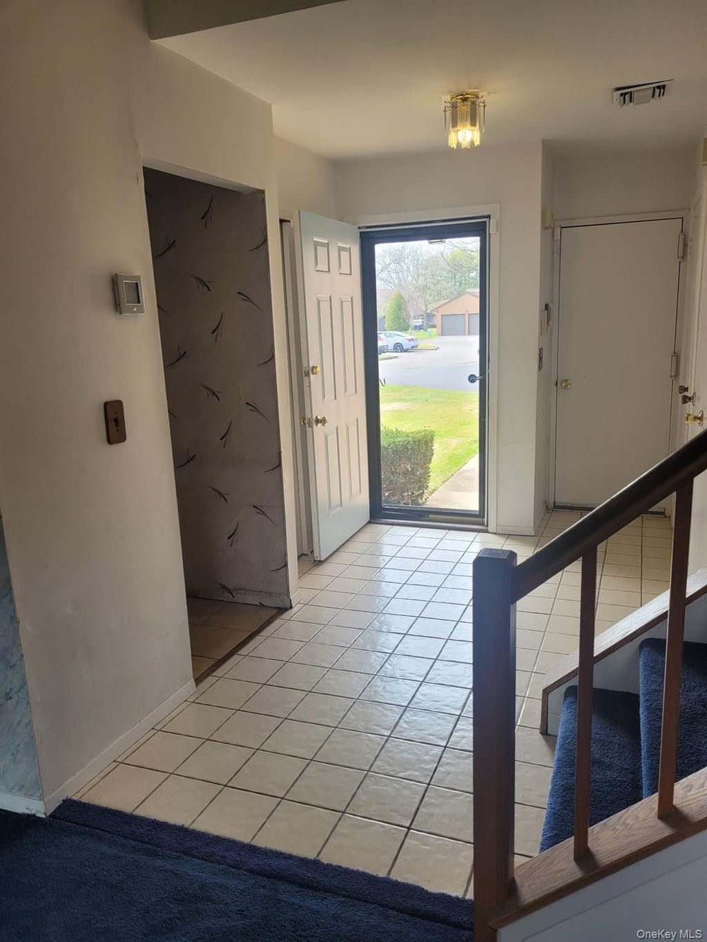 Photo of 174 Melanie Way, Commack, NY 11725 (MLS # 979580)