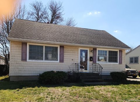 610 Bermuda Road West Babylon NY 11704