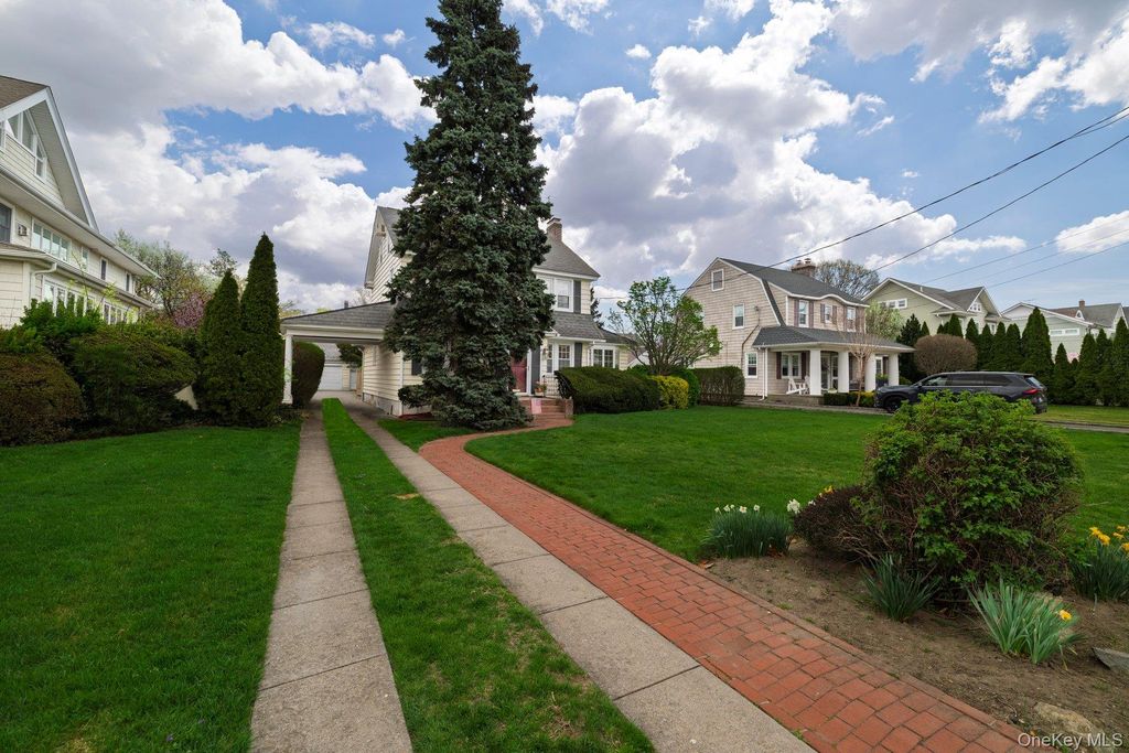 Photo of 157 Windsor Avenue, Rockville Centre, NY 11570 (MLS # 987342)