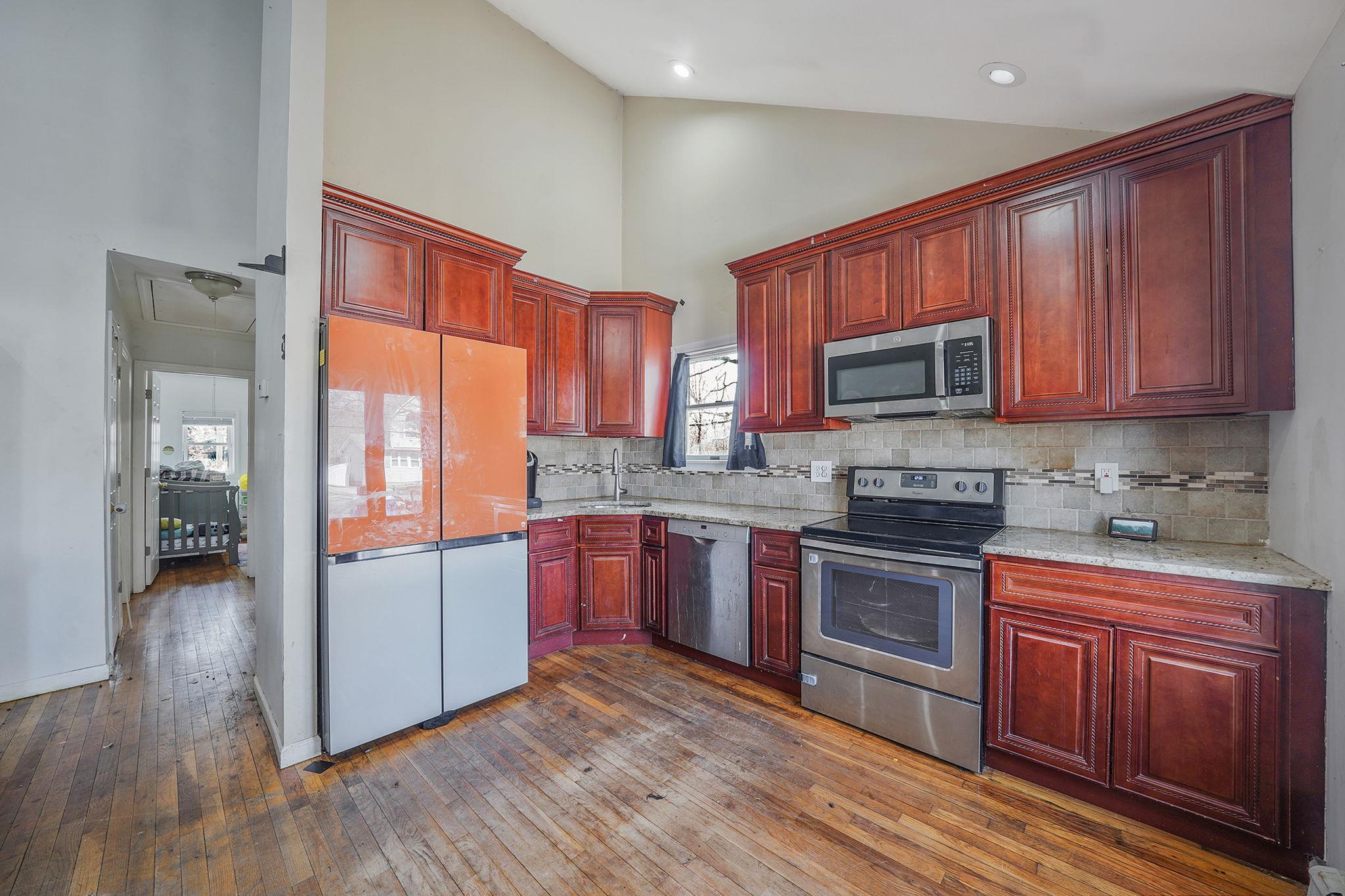 214 Mastic Boulevard, Mastic, New York image 10