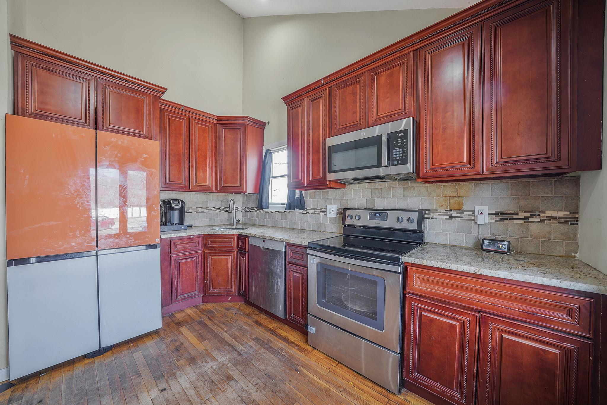 214 Mastic Boulevard, Mastic, New York image 11