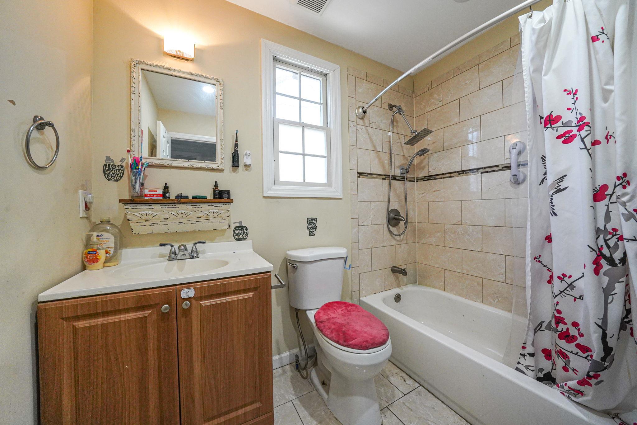 214 Mastic Boulevard, Mastic, New York image 7