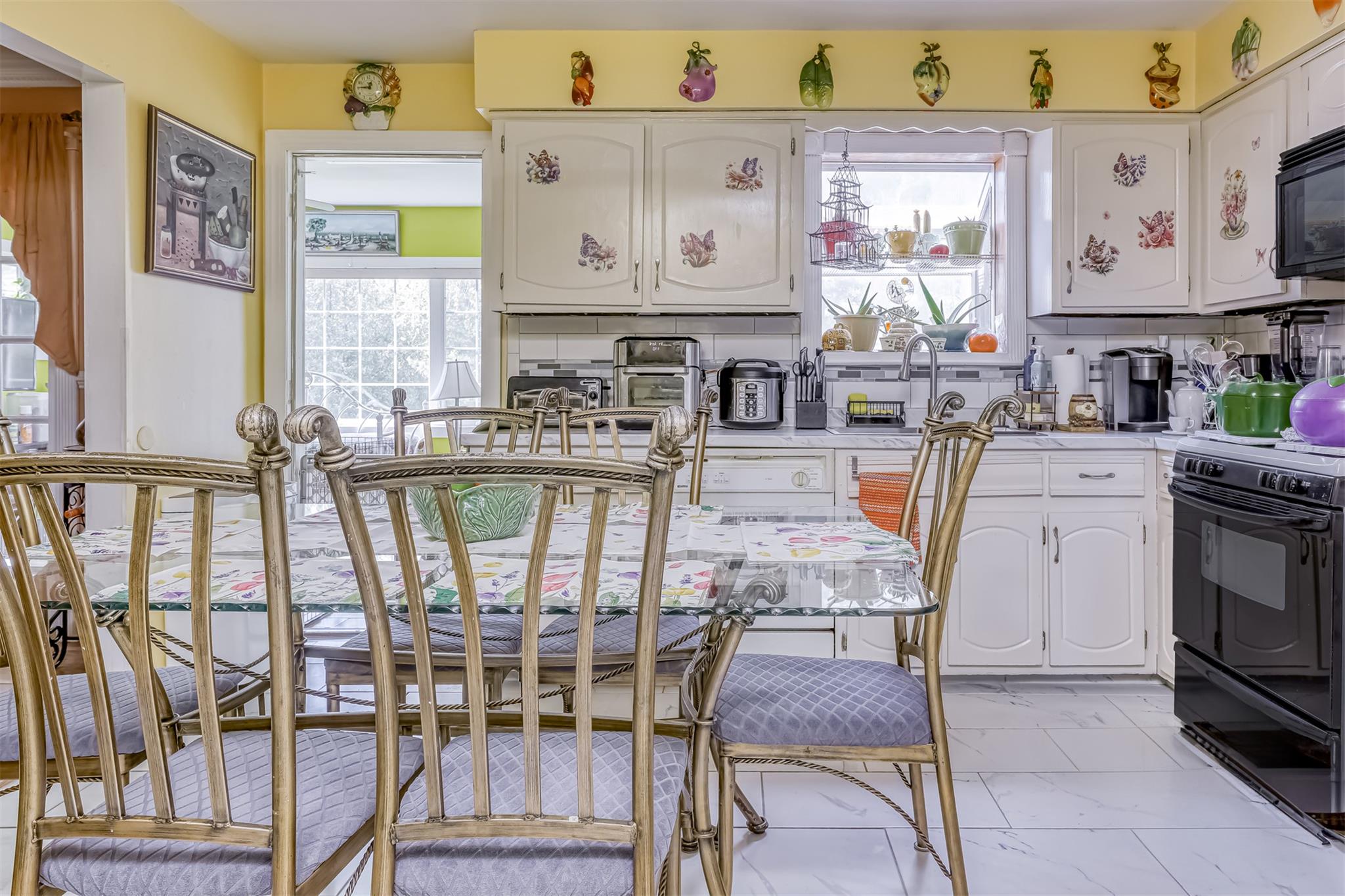 4 Stacie Lane, Spring Valley, New York image 12