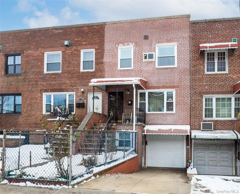 80-56 164th Street Hillcrest (Queens) NY 11432