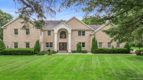 13 Locust Lane Upper Brookville NY 11545