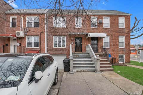 Photo of 6906 Fresh Meadow Lane, Fresh Meadows, NY 11365 (MLS # 1009637)