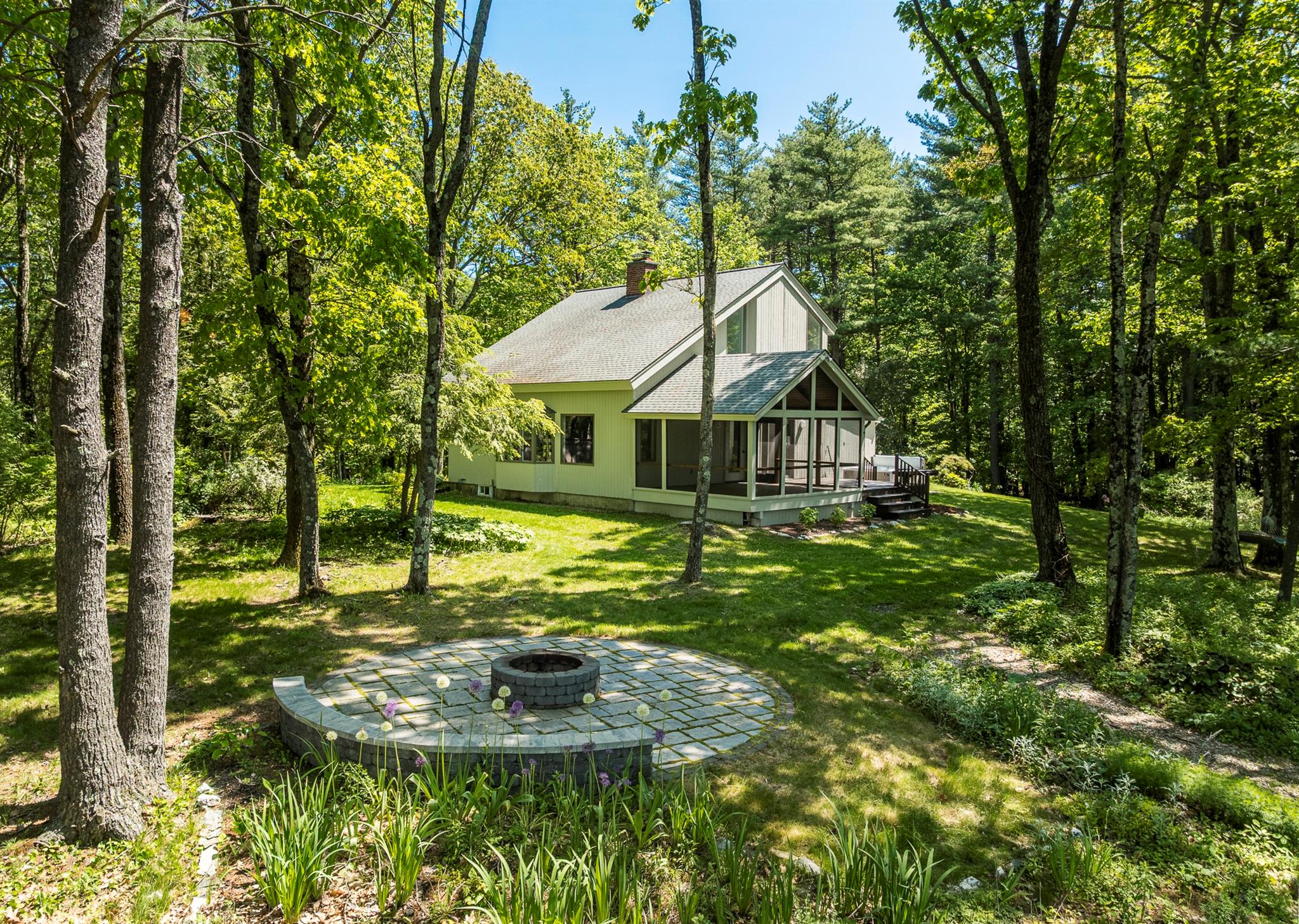 66 Beacon Hill Road