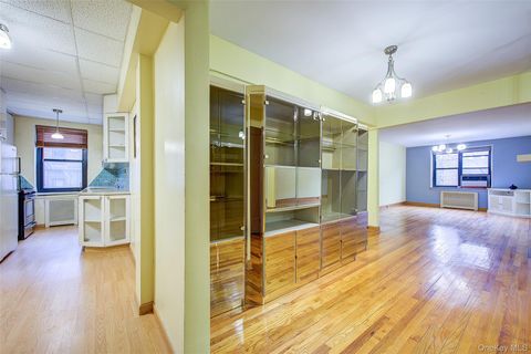 Photo of 3240 91 Street #309, East Elmhurst, NY 11369 (MLS # 965081)