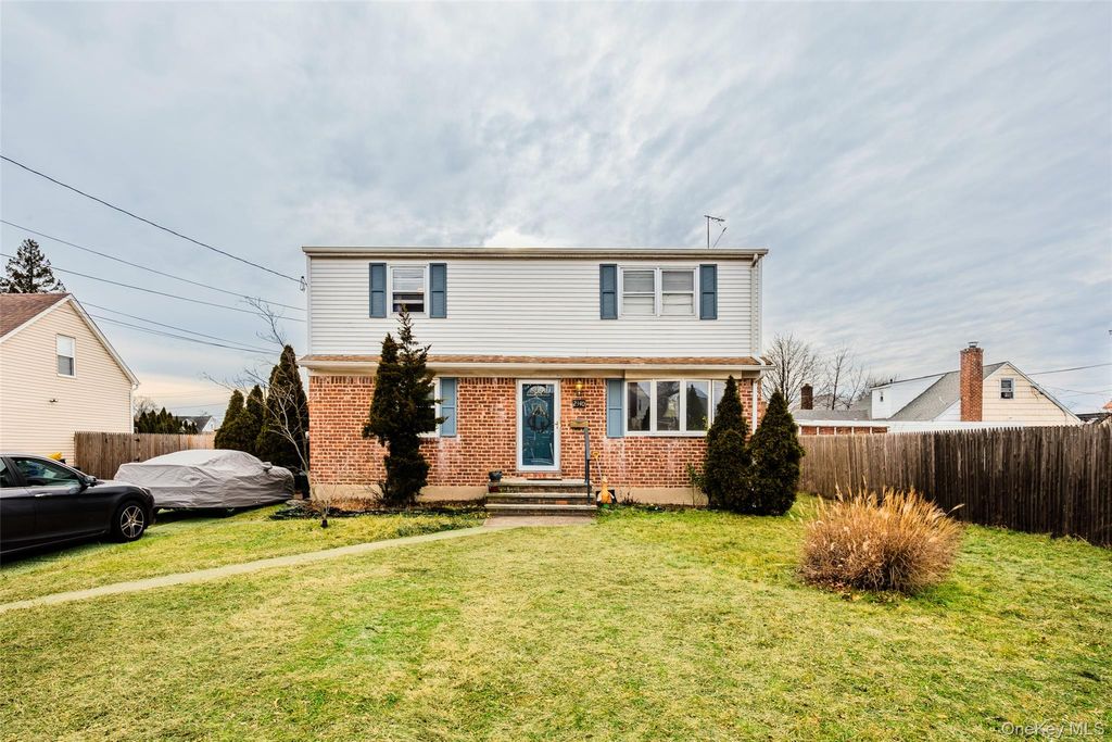 Photo of 2340 Devon Street, East Meadow, NY 11554 (MLS # 953342)