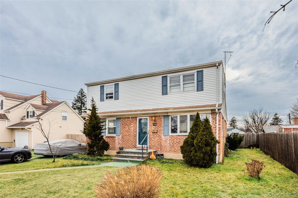 Photo of 2340 Devon Street, East Meadow, NY 11554 (MLS # 953342)