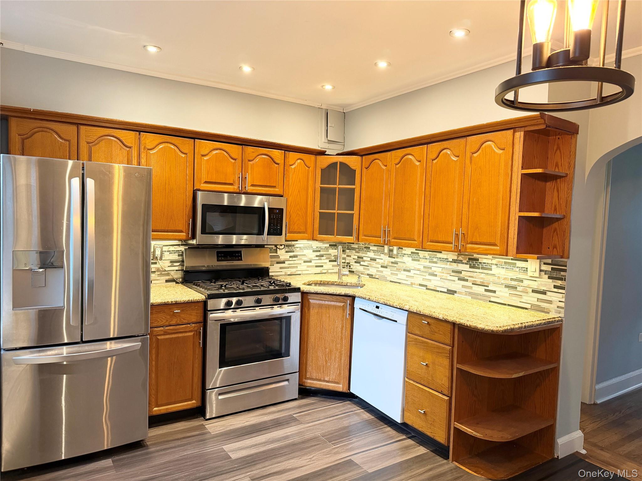 412C Larchmont Acres West 2C