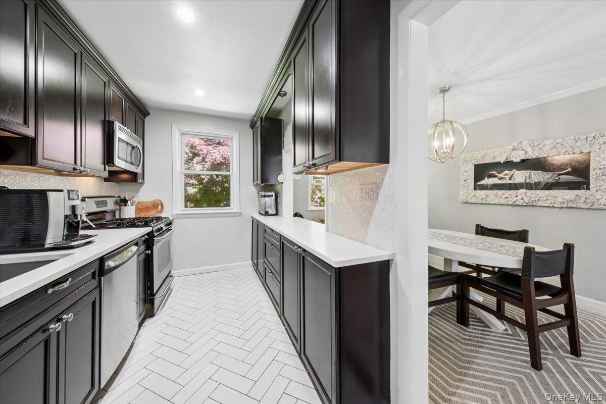 51 Avon Circle D