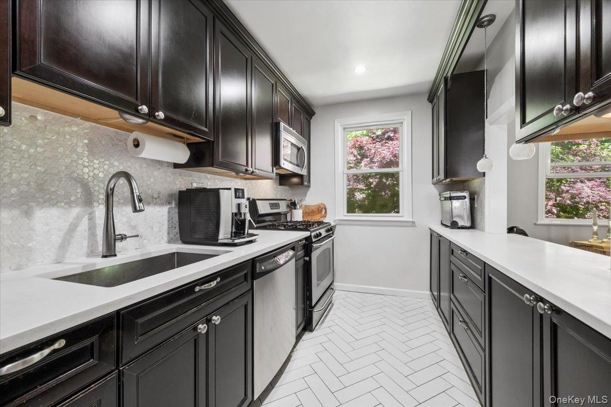 51 Avon Circle D
