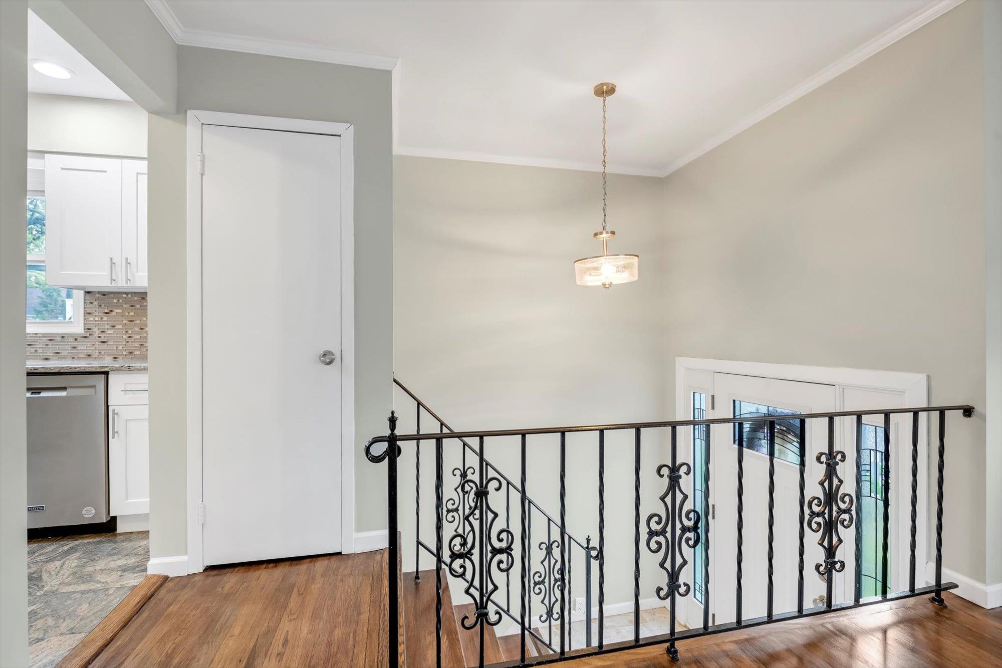 76 Melrose Avenue, Lynbrook, New York image 11