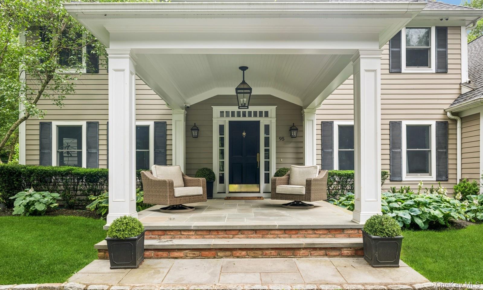 95 Huntington Bay Road