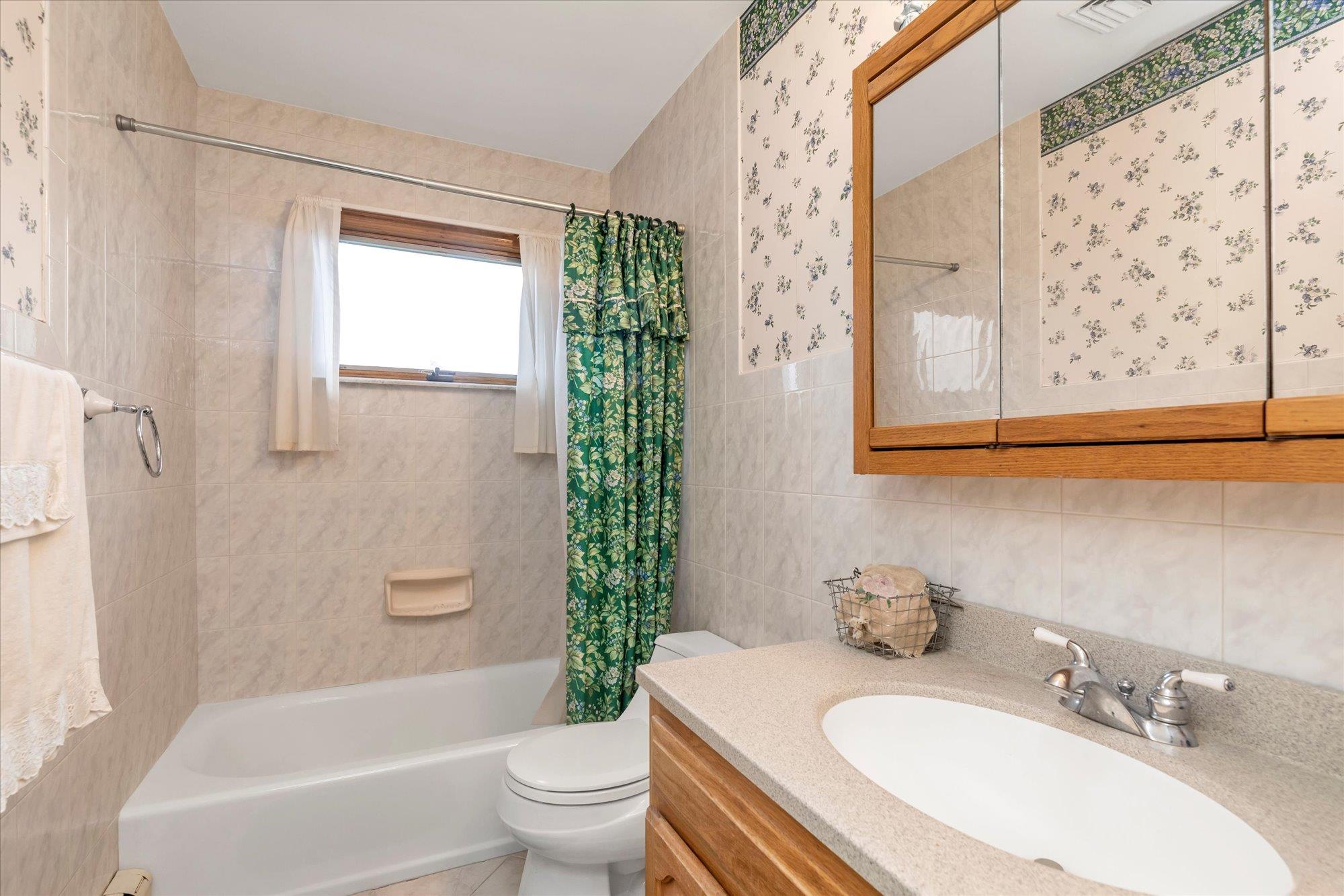 2199 Clover Court, East Meadow, New York image 20