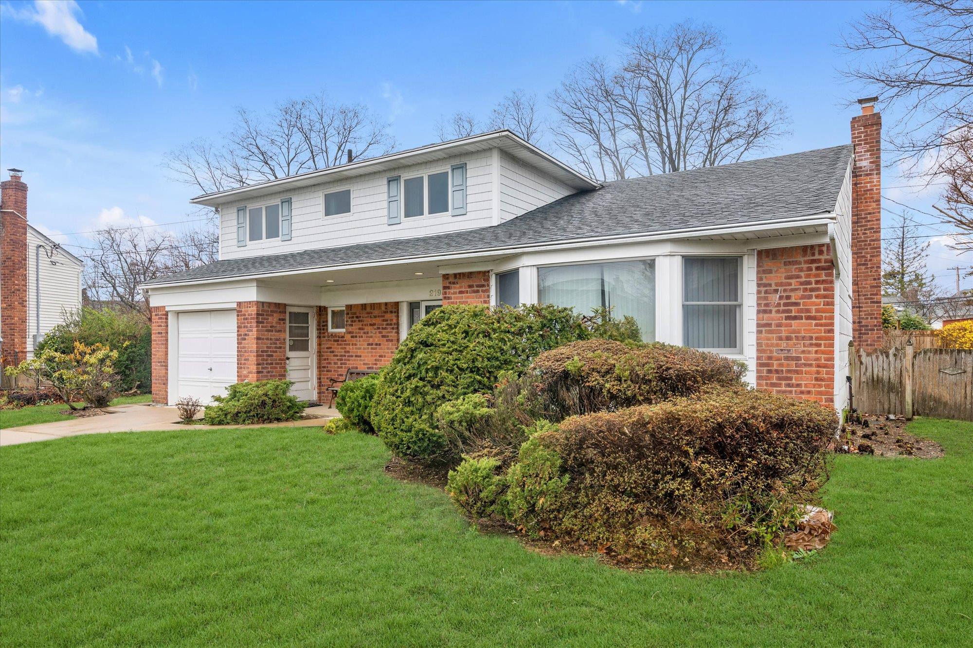 2199 Clover Court, East Meadow, New York image 23