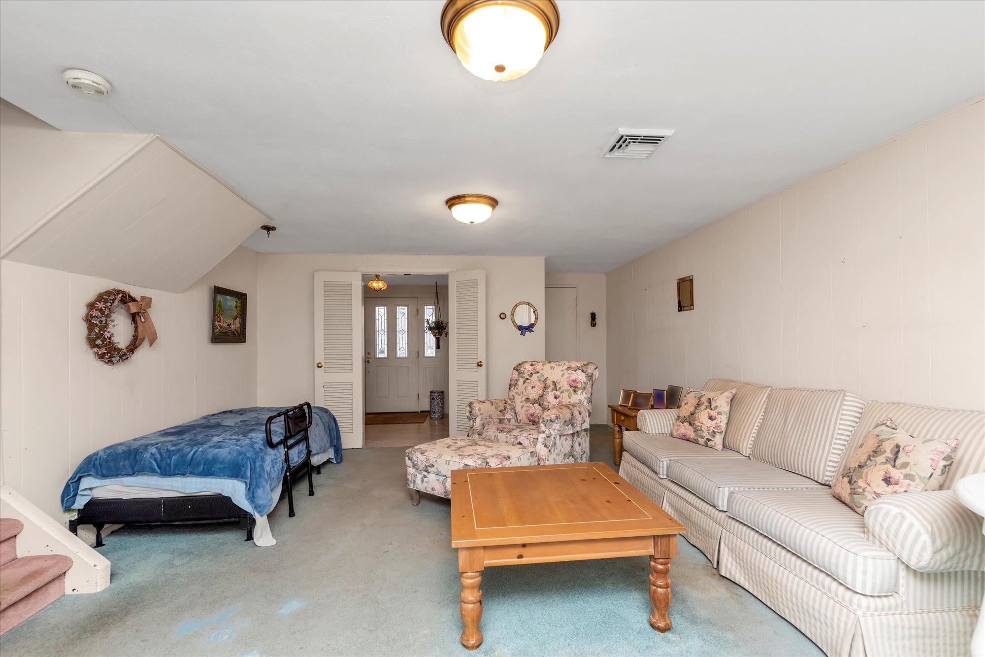 2199 Clover Court, East Meadow, New York image 12