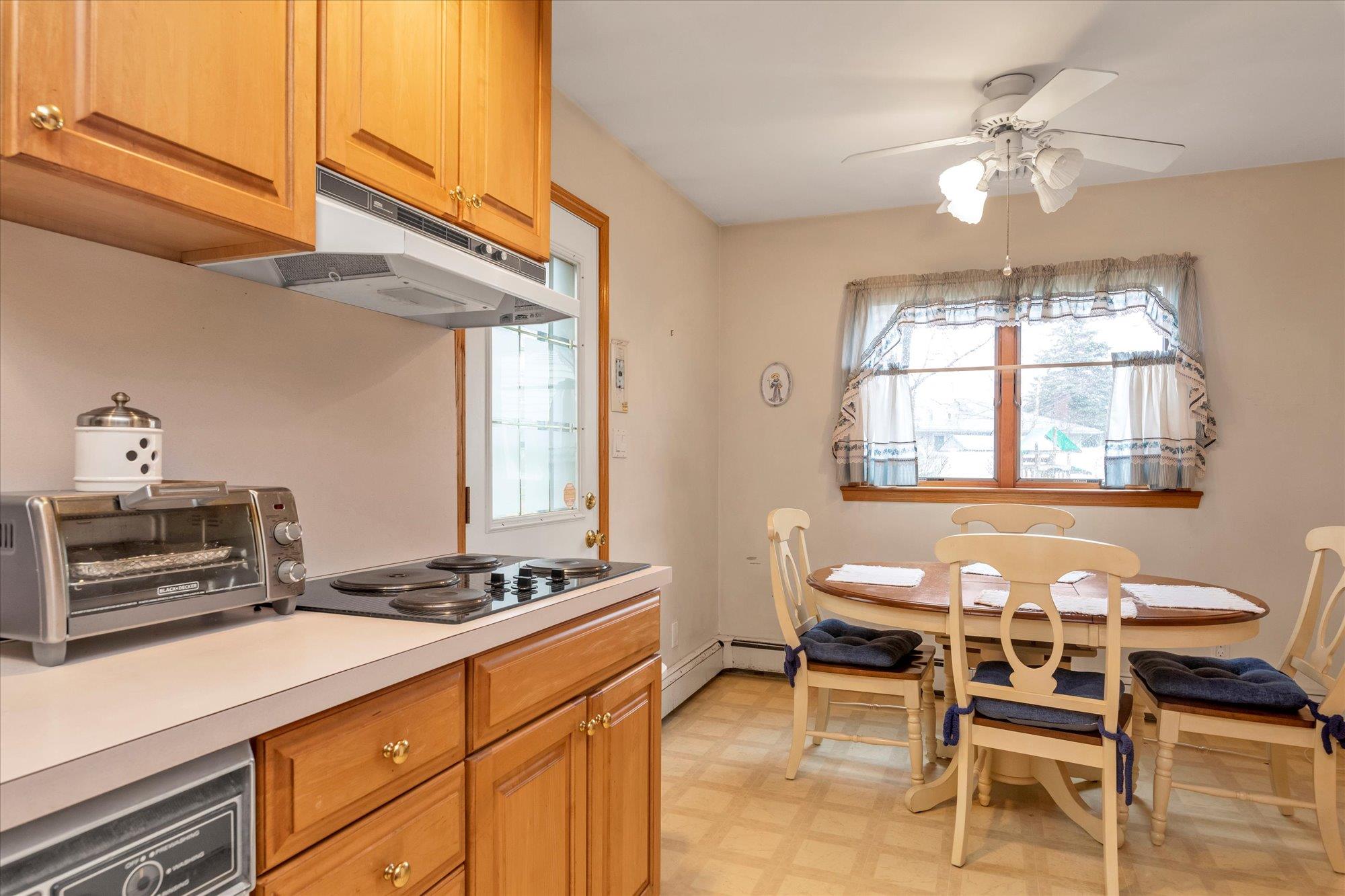 2199 Clover Court, East Meadow, New York image 9