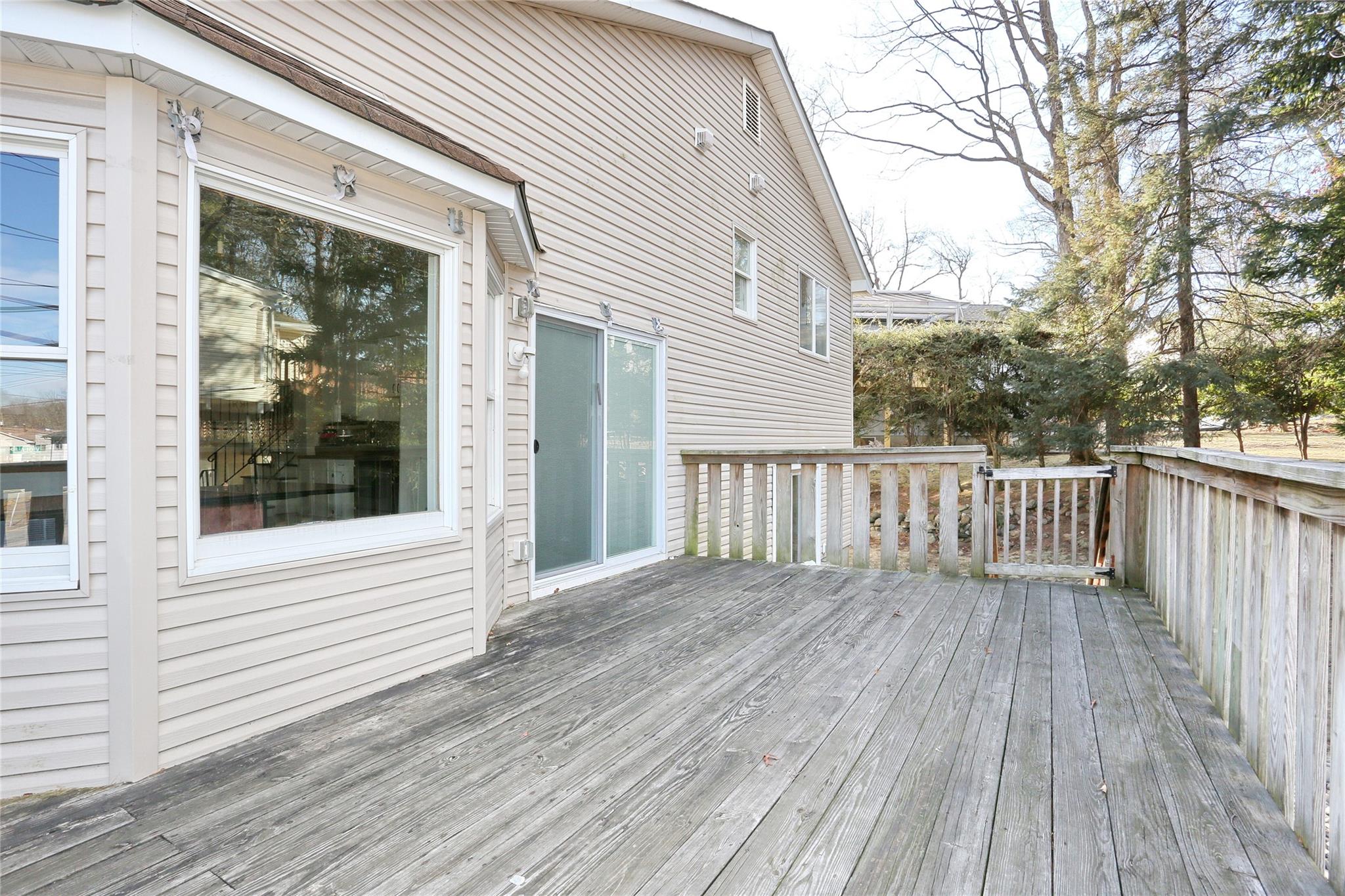 1 Bedford Court, Spring Valley, New York image 36